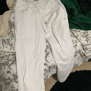 Size 3/4 lined white lulu lemon studio pants excellent condition!